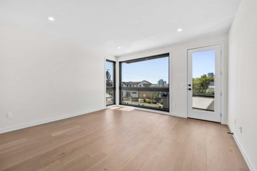 120 13 Street Ne, Calgary, AB - Indoor