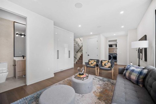 120 13 Street Ne, Calgary, AB - Indoor Photo Showing Living Room