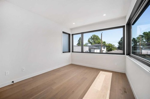 120 13 Street Ne, Calgary, AB - Indoor Photo Showing Other Room