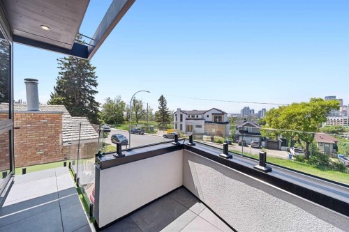 120 13 Street Ne, Calgary, AB - Outdoor With Balcony