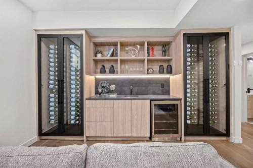 120 13 Street Ne, Calgary, AB - Indoor