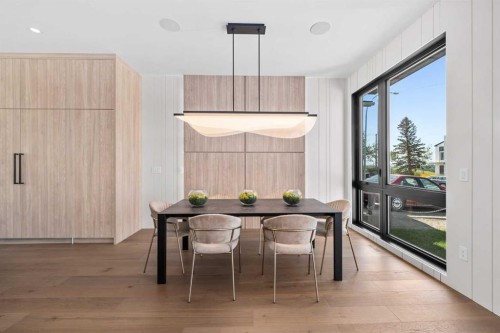 120 13 Street Ne, Calgary, AB - Indoor Photo Showing Dining Room