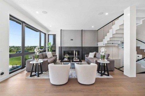 120 13 Street Ne, Calgary, AB - Indoor