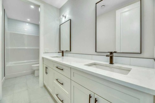 158 Speargrass Crescent, Carseland, AB - Indoor Photo Showing Bathroom