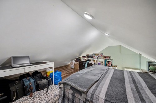 215 5 Avenue Se, Three Hills, AB - Indoor