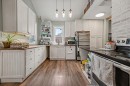 215 5 Avenue Se, Three Hills, AB  - Indoor Photo Showing Kitchen 