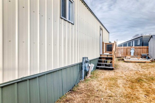 318 Aurora Drive Ne, High River, AB 