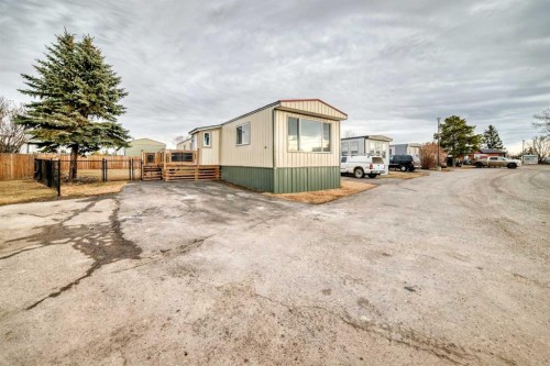 318 Aurora Drive Ne, High River, AB 