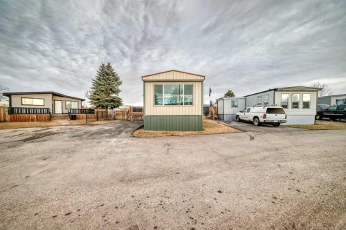 318 Aurora Drive Ne, High River, AB 