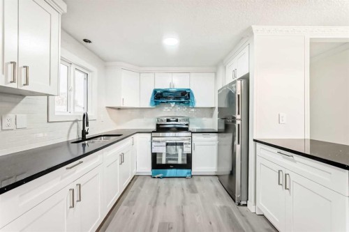 318 Aurora Drive Ne, High River, AB 