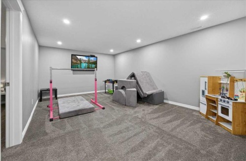 102 Hodson Crescent, Okotoks, AB - Indoor