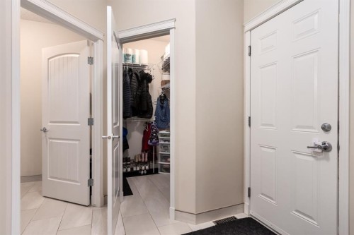 128 Seagreen Manor, Chestermere, AB - Indoor Photo Showing Other Room