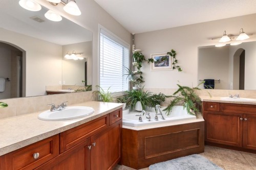 128 Seagreen Manor, Chestermere, AB - Indoor Photo Showing Bathroom