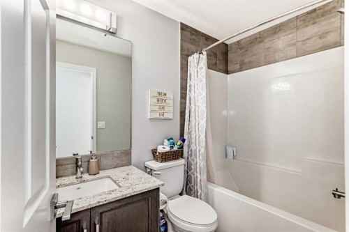 159 Evanscrest Park Nw, Calgary, AB - Indoor Photo Showing Bathroom