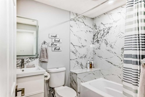 159 Evanscrest Park Nw, Calgary, AB - Indoor Photo Showing Bathroom