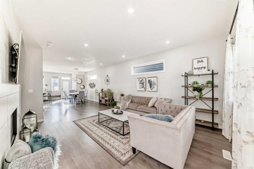 159 Evanscrest Park Nw, Calgary, AB - Indoor Photo Showing Living Room