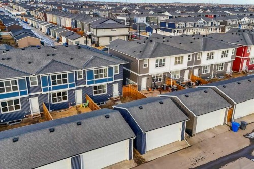 293 Dawson Way, Chestermere, AB - Outdoor