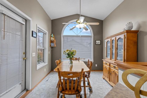 161 West Lakeview Drive, Chestermere, AB - Indoor Photo Showing Dining Room