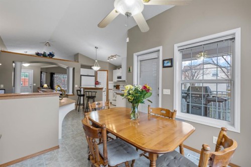 161 West Lakeview Drive, Chestermere, AB - Indoor Photo Showing Dining Room