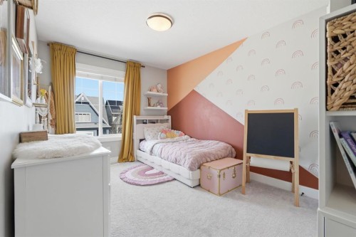 19 Masters Green Se, Calgary, AB - Indoor Photo Showing Bedroom