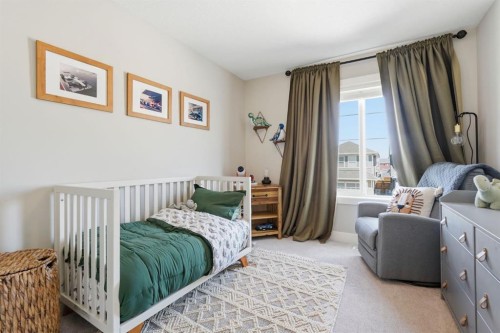 19 Masters Green Se, Calgary, AB - Indoor Photo Showing Bedroom