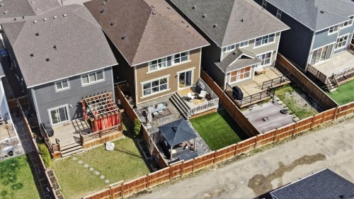 19 Masters Green Se, Calgary, AB - Outdoor
