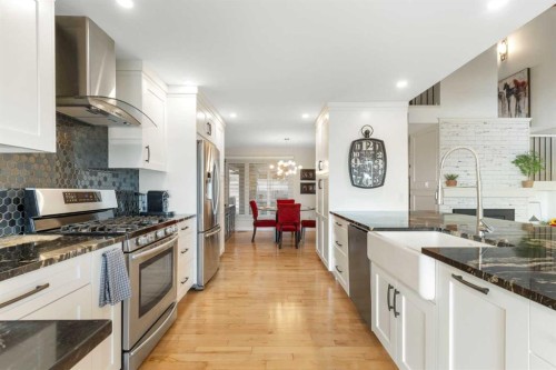 825-860 Midridge Drive Se, Calgary, AB - Indoor Photo Showing Kitchen With Upgraded Kitchen