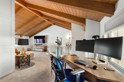 825-860 Midridge Drive Se, Calgary, AB - Indoor Photo Showing Office