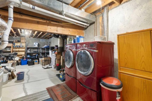 825-860 Midridge Drive Se, Calgary, AB - Indoor Photo Showing Laundry Room