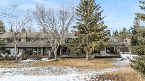 825-860 Midridge Drive Se, Calgary, AB - Outdoor