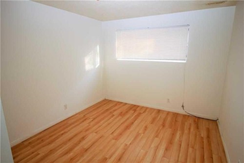 649 Pineland Road Ne, Calgary, AB - Indoor Photo Showing Other Room
