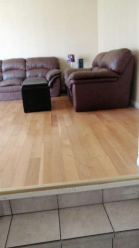 649 Pineland Road Ne, Calgary, AB - Indoor Photo Showing Other Room