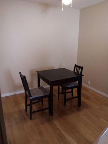 649 Pineland Road Ne, Calgary, AB - Indoor Photo Showing Dining Room