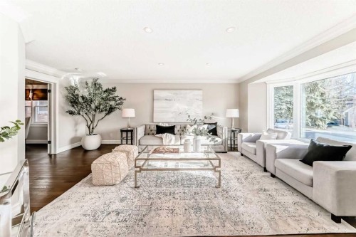36 Stradbrooke Way Sw, Calgary, AB - Indoor Photo Showing Living Room