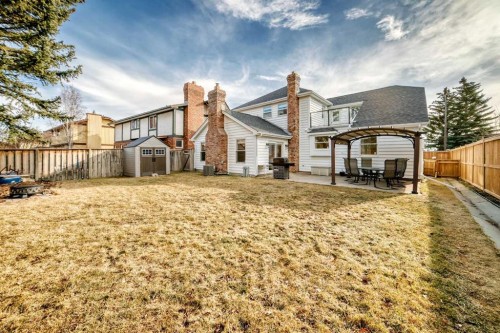 36 Stradbrooke Way Sw, Calgary, AB - Outdoor