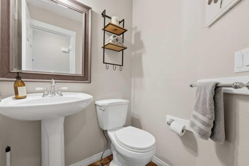 307 Valley Crest Court Nw, Calgary, AB - Indoor Photo Showing Bathroom
