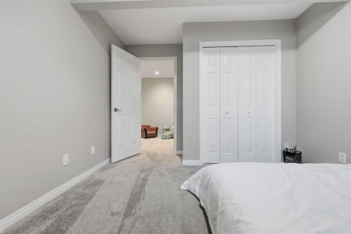 307 Valley Crest Court Nw, Calgary, AB - Indoor Photo Showing Bedroom
