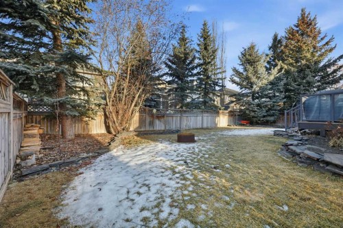 307 Valley Crest Court Nw, Calgary, AB - Outdoor