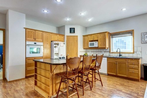 201 Aspen Way, Vulcan, AB 