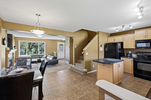 180 Copperfield Rise Se, Calgary, AB - Indoor Photo Showing Kitchen