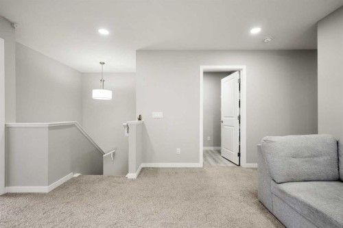 237 Walgrove Boulevard Se, Calgary, AB - Indoor