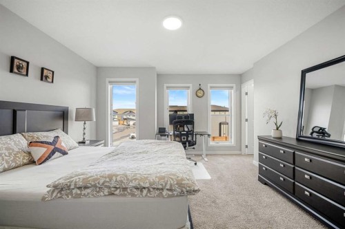 237 Walgrove Boulevard Se, Calgary, AB - Indoor Photo Showing Bedroom