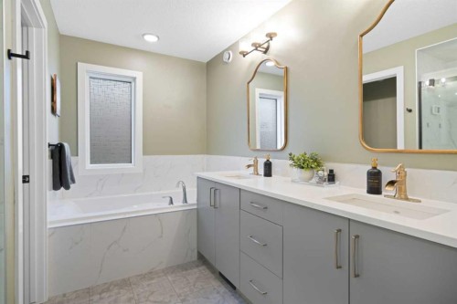 96 Emberside Glen, Cochrane, AB - Indoor Photo Showing Bathroom