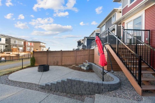 96 Emberside Glen, Cochrane, AB - Outdoor