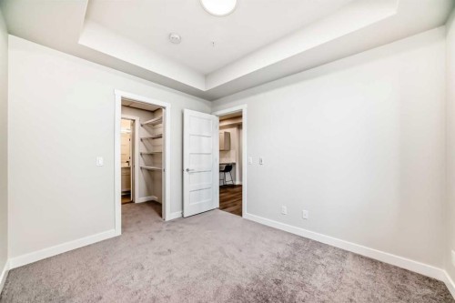2209-2117 81 Street Sw, Calgary, AB - Indoor Photo Showing Other Room