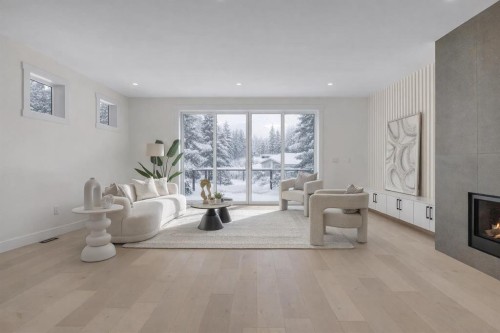415 37 Avenue Nw, Calgary, AB - Indoor Photo Showing Living Room With Fireplace