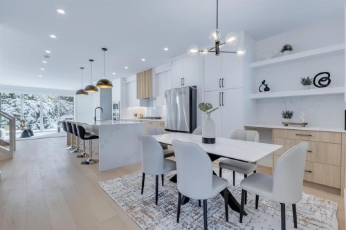 415 37 Avenue Nw, Calgary, AB - Indoor
