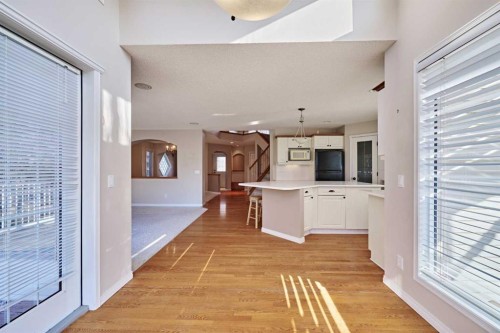 805 Panorama Hills Drive Nw, Calgary, AB - Indoor Photo Showing Other Room