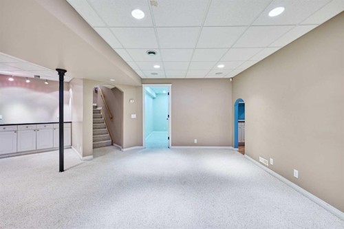 805 Panorama Hills Drive Nw, Calgary, AB - Indoor Photo Showing Other Room
