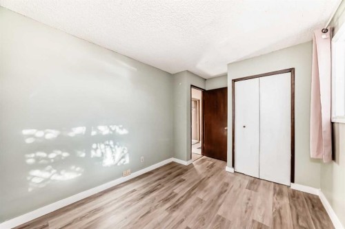 5439 Dalrymple Crescent Nw, Calgary, AB - Indoor Photo Showing Other Room